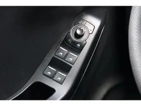 Ford Puma 1.0i Ecoboost Hybrid 125pk Aut ST-Line | Frozen White | Driver Assist Pack | Winter Pack Frozen White thumbnail 20