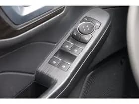 Ford Kuga thumbnail 25