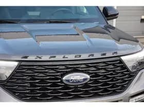 Ford Explorer thumbnail 5