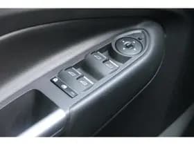 Ford Kuga thumbnail 23