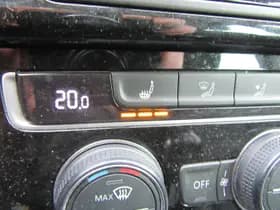 Volkswagen Golf thumbnail 22