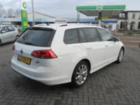 Volkswagen Golf thumbnail 4