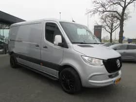 Mercedes-Benz Sprinter thumbnail 2