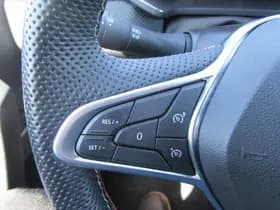 Renault Captur thumbnail 26