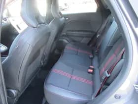 Renault Captur thumbnail 33