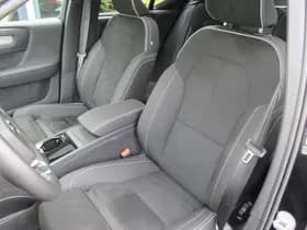 Volvo EX40 thumbnail 18