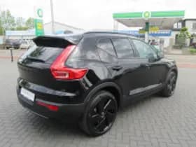 Volvo EX40 thumbnail 4