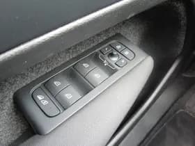 Volvo EX40 thumbnail 31