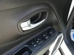 Jeep Renegade 1.4 MultiAir 140PK Limited thumbnail 26