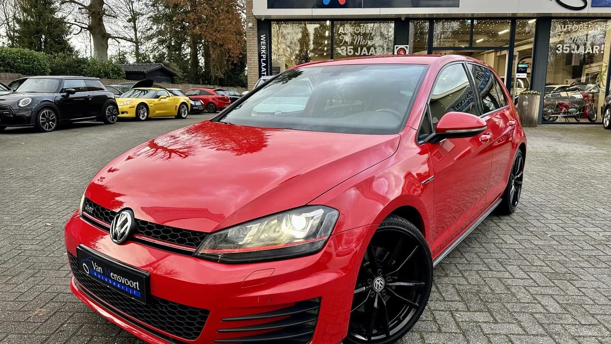 Volkswagen Golf 2.0 GTI 220PK DSG — foto 1