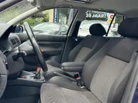 Volkswagen Golf 2.8 V6 4Motion 5drs thumbnail 20