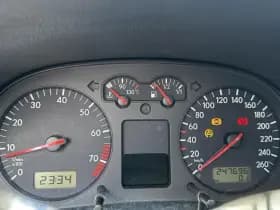 Volkswagen Golf 2.8 V6 4Motion 5drs thumbnail 25