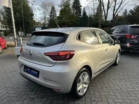 Renault Clio 1.6 E-Tech Hybrid 140 Business Zen thumbnail 4