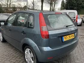 Ford Fiesta 1.4 16V First Edition 5drs thumbnail 3