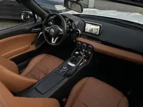 Fiat 124 Spider 1.4 MultiAir Turbo Lusso thumbnail 5