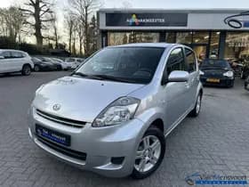 Toyota RAV4 thumbnail 11