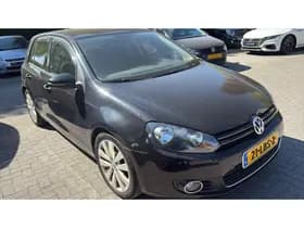 Volkswagen Golf thumbnail 2