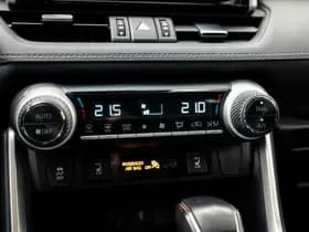 Toyota RAV4 2.5 Hybrid Executive Automaat AWD | Blind Spot Detection | Apple Carplay/ Android Auto | Stoelgeheugen | Camera | Climate | Crui thumbnail 13