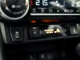 Toyota RAV4 2.5 Hybrid Executive Automaat AWD | Blind Spot Detection | Apple Carplay/ Android Auto | Stoelgeheugen | Camera | Climate | Crui thumbnail 14