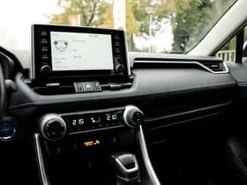 Toyota RAV4 2.5 Hybrid Executive Automaat AWD | Blind Spot Detection | Apple Carplay/ Android Auto | Stoelgeheugen | Camera | Climate | Crui thumbnail 4