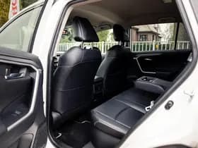 Toyota RAV4 2.5 Hybrid Executive Automaat AWD | Blind Spot Detection | Apple Carplay/ Android Auto | Stoelgeheugen | Camera | Climate | Crui thumbnail 32