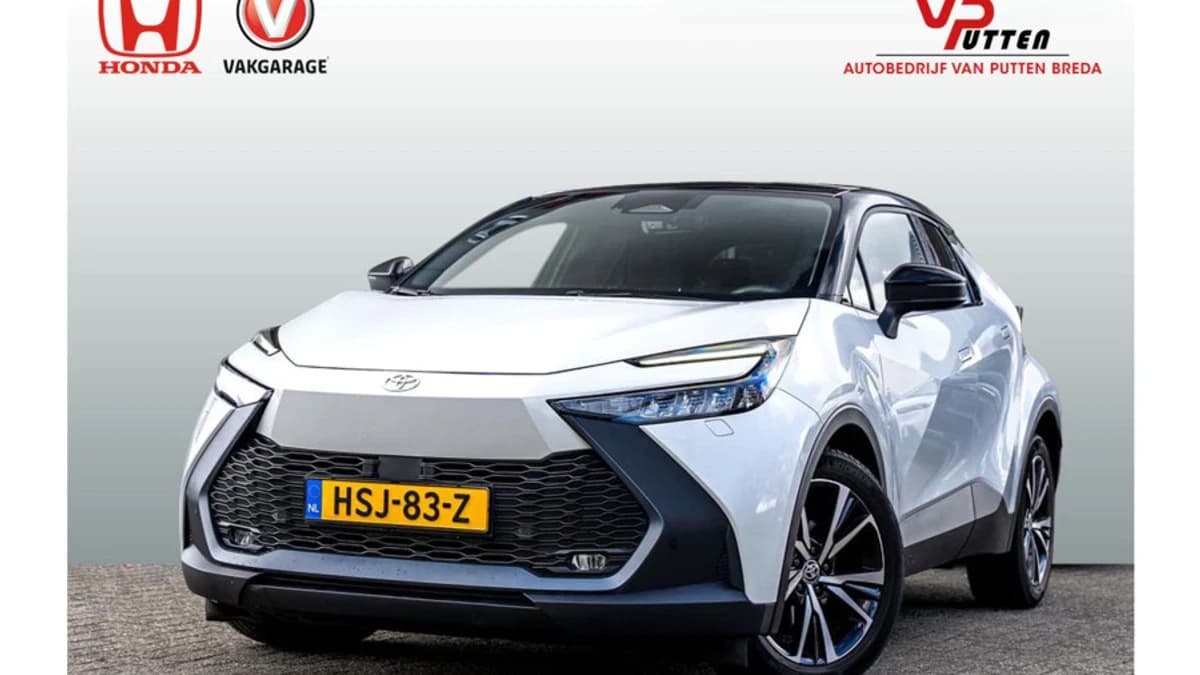 Toyota C-HR 1.8 Full Hybrid First Edition | Bi-Tone | Apple carplay | Stoel en Stuurverwarming | PDC | Navigatie | Adaptieve cruise | Achter — foto 1