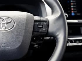 Toyota C-HR 1.8 Full Hybrid First Edition | Bi-Tone | Apple carplay | Stoel en Stuurverwarming | PDC | Navigatie | Adaptieve cruise | Achter thumbnail 15