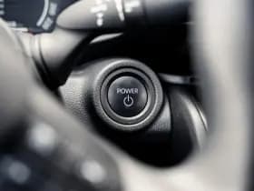 Toyota C-HR 1.8 Full Hybrid First Edition | Bi-Tone | Apple carplay | Stoel en Stuurverwarming | PDC | Navigatie | Adaptieve cruise | Achter thumbnail 16