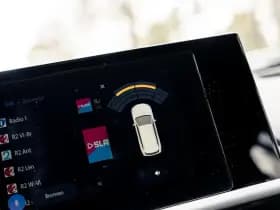 Toyota C-HR 1.8 Full Hybrid First Edition | Bi-Tone | Apple carplay | Stoel en Stuurverwarming | PDC | Navigatie | Adaptieve cruise | Achter thumbnail 26