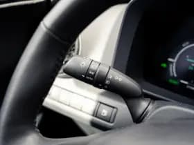 Toyota C-HR 1.8 Full Hybrid First Edition | Bi-Tone | Apple carplay | Stoel en Stuurverwarming | PDC | Navigatie | Adaptieve cruise | Achter thumbnail 30