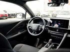 Toyota C-HR 1.8 Full Hybrid First Edition | Bi-Tone | Apple carplay | Stoel en Stuurverwarming | PDC | Navigatie | Adaptieve cruise | Achter thumbnail 33