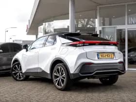 Toyota C-HR 1.8 Full Hybrid First Edition | Bi-Tone | Apple carplay | Stoel en Stuurverwarming | PDC | Navigatie | Adaptieve cruise | Achter thumbnail 5