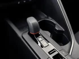 Toyota C-HR 1.8 Full Hybrid First Edition | Bi-Tone | Apple carplay | Stoel en Stuurverwarming | PDC | Navigatie | Adaptieve cruise | Achter thumbnail 8