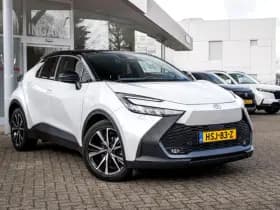 Toyota C-HR 1.8 Full Hybrid First Edition | Bi-Tone | Apple carplay | Stoel en Stuurverwarming | PDC | Navigatie | Adaptieve cruise | Achter thumbnail 9
