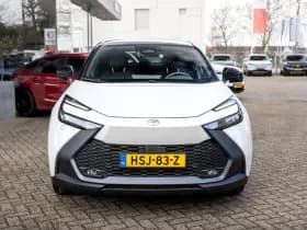 Toyota C-HR 1.8 Full Hybrid First Edition | Bi-Tone | Apple carplay | Stoel en Stuurverwarming | PDC | Navigatie | Adaptieve cruise | Achter thumbnail 10
