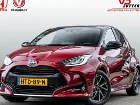 Toyota Yaris 1.5 Hybrid Style Bi-Tone | Climate control | Automaat | Adaptive cruise control | Achteruitrijcamera | 4 Seizoenen banden | 10 j