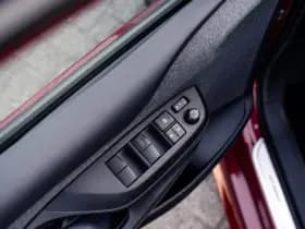 Toyota Yaris 1.5 Hybrid Style Bi-Tone | Climate control | Automaat | Adaptive cruise control | Achteruitrijcamera | 4 Seizoenen banden | 10 j thumbnail 18