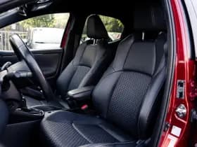 Toyota Yaris 1.5 Hybrid Style Bi-Tone | Climate control | Automaat | Adaptive cruise control | Achteruitrijcamera | 4 Seizoenen banden | 10 j thumbnail 3