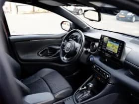 Toyota Yaris 1.5 Hybrid Style Bi-Tone | Climate control | Automaat | Adaptive cruise control | Achteruitrijcamera | 4 Seizoenen banden | 10 j thumbnail 25