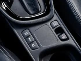 Toyota Yaris 1.5 Hybrid Style Bi-Tone | Climate control | Automaat | Adaptive cruise control | Achteruitrijcamera | 4 Seizoenen banden | 10 j thumbnail 28