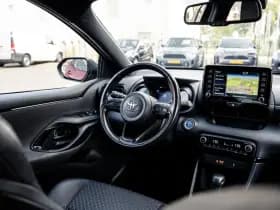 Toyota Yaris 1.5 Hybrid Style Bi-Tone | Climate control | Automaat | Adaptive cruise control | Achteruitrijcamera | 4 Seizoenen banden | 10 j thumbnail 33