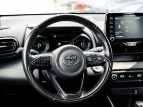 Toyota Yaris 1.5 Hybrid Style Bi-Tone | Climate control | Automaat | Adaptive cruise control | Achteruitrijcamera | 10 jaar garantie thumbnail 6