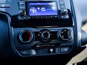 Honda Jazz 1.3 i-VTEC Trend Automaat | Airco | Cruise control | All Season banden | Stoelverwarming | PDC achter | Handsfree bellen thumbnail 17