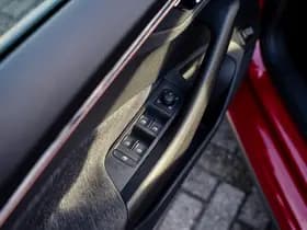 Škoda Kamiq 1.0 TSI Greentech Business Edition Automaat | All Season banden | Navigatie | Stoelverwarming | Elektrisch achterklep | Cruise c thumbnail 25