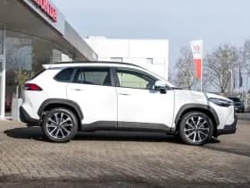 Toyota Corolla Cross 2.0 Full Hybrid Dynamic Automaat | Panoramadak | All Season banden | Adaptieve cruisecontrol | Stuurverwarming | Stoelverwarming thumbnail 14