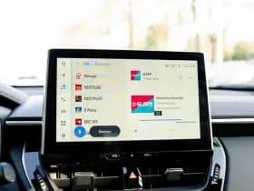 Toyota Corolla Cross 2.0 Full Hybrid Dynamic Automaat | Panoramadak | All Season banden | Adaptieve cruisecontrol | Stuurverwarming | Stoelverwarming thumbnail 27