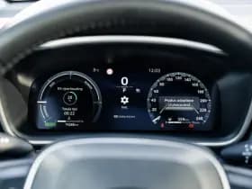 Toyota Corolla Cross 2.0 Full Hybrid Dynamic Automaat | Panoramadak | All Season banden | Adaptieve cruisecontrol | Stuurverwarming | Stoelverwarming thumbnail 7