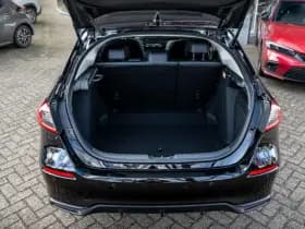 Honda Civic 2.0 Full Hybrid Advance Automaat | Panodak | NL auto | Nieuwe auto | Lederen bekleding | Bose Soundsystem | Adaptieve cruisecont thumbnail 12