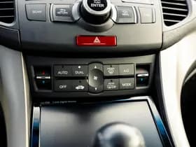 Honda Accord 2.0 Sedan Special Edition | NL auto | Dealeronderhouden | Trekhaak | Climate control | Cruise control | Achteruitrijcamera | Sto thumbnail 18