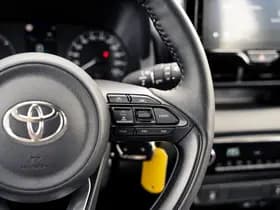 Toyota Yaris thumbnail 15